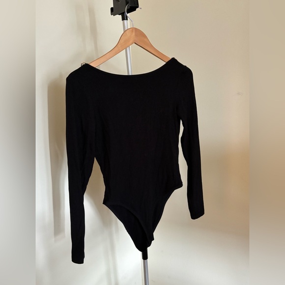 NEVER WORN H&M Backless Gold Chain Detail Bodysuit - Black, Small - Picture 4 of 8